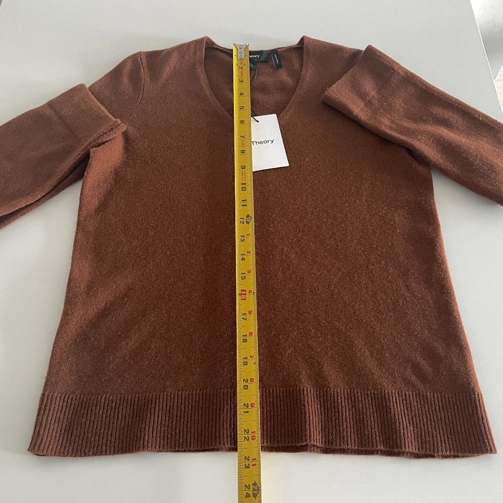 Theory 100% Cashmere Sweater, Color Cocoa, Size S - Picture 7 of 10